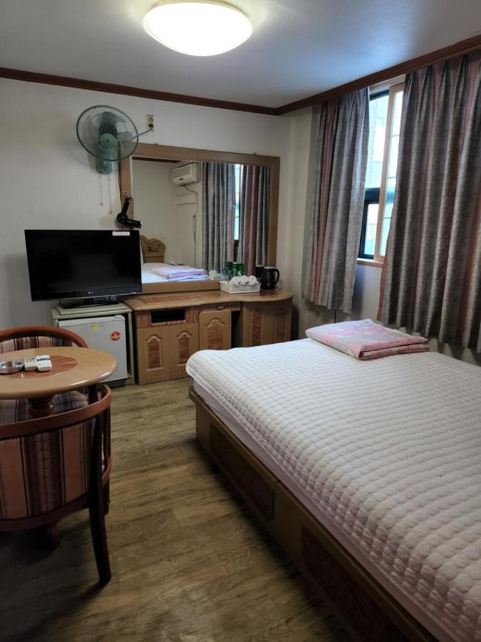 Daeho Motel Puszan Kültér fotó